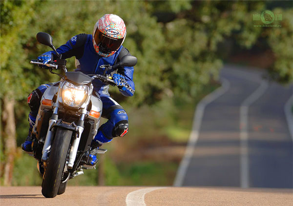 Suzuki GSR600. Продажа мотоциклов Suzuki.